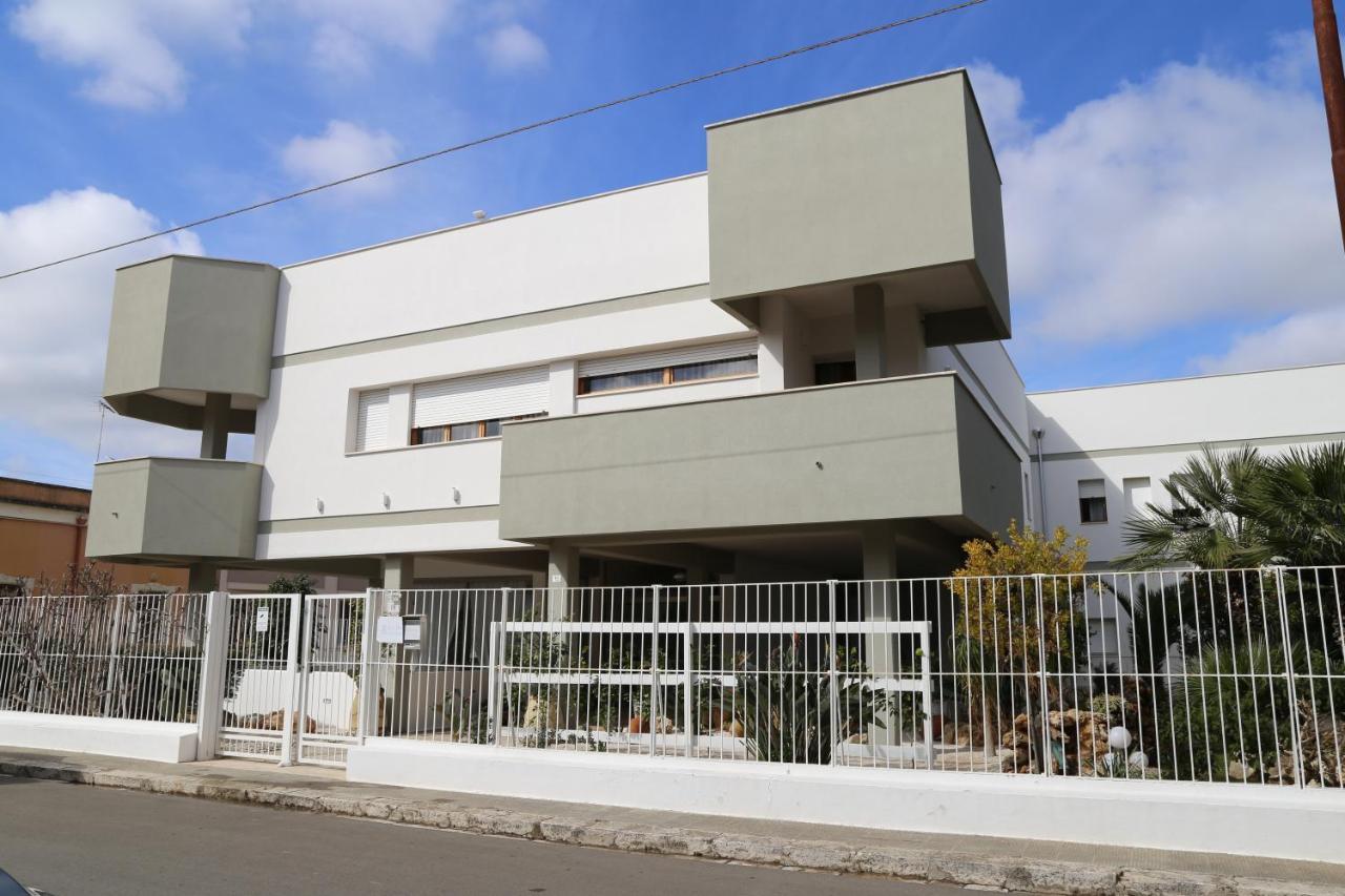 Virò House Acomodação com café da manhã Squinzano Exterior foto