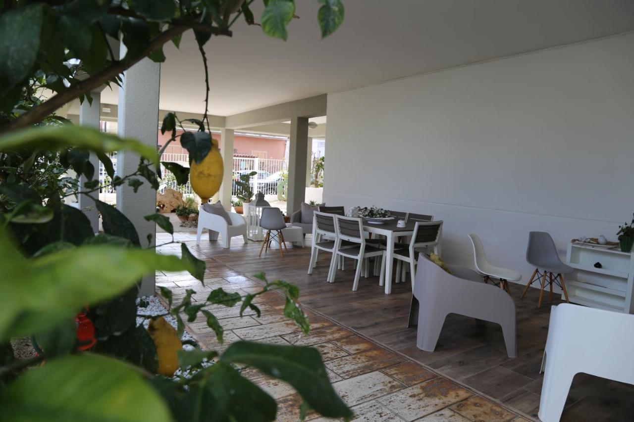 Virò House Acomodação com café da manhã Squinzano Exterior foto